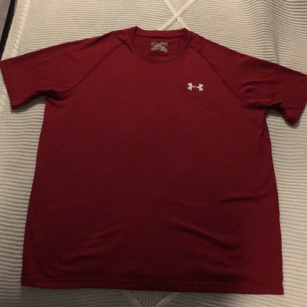 Men’s under Armour T-shirt